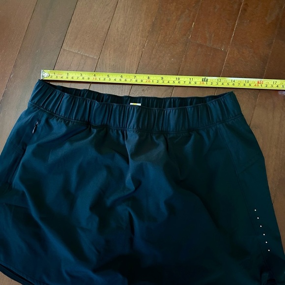 Quick-Dry Stretch Skort Women’s Size M Black Zipped Pocket Reflective Dots - Picture 3 of 8